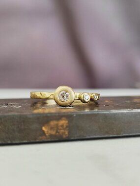 14K solid yellow gold diamond engagement ring - 0.13ct' diamonds